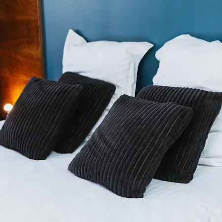 L'ecume - Acces Piscine アパート